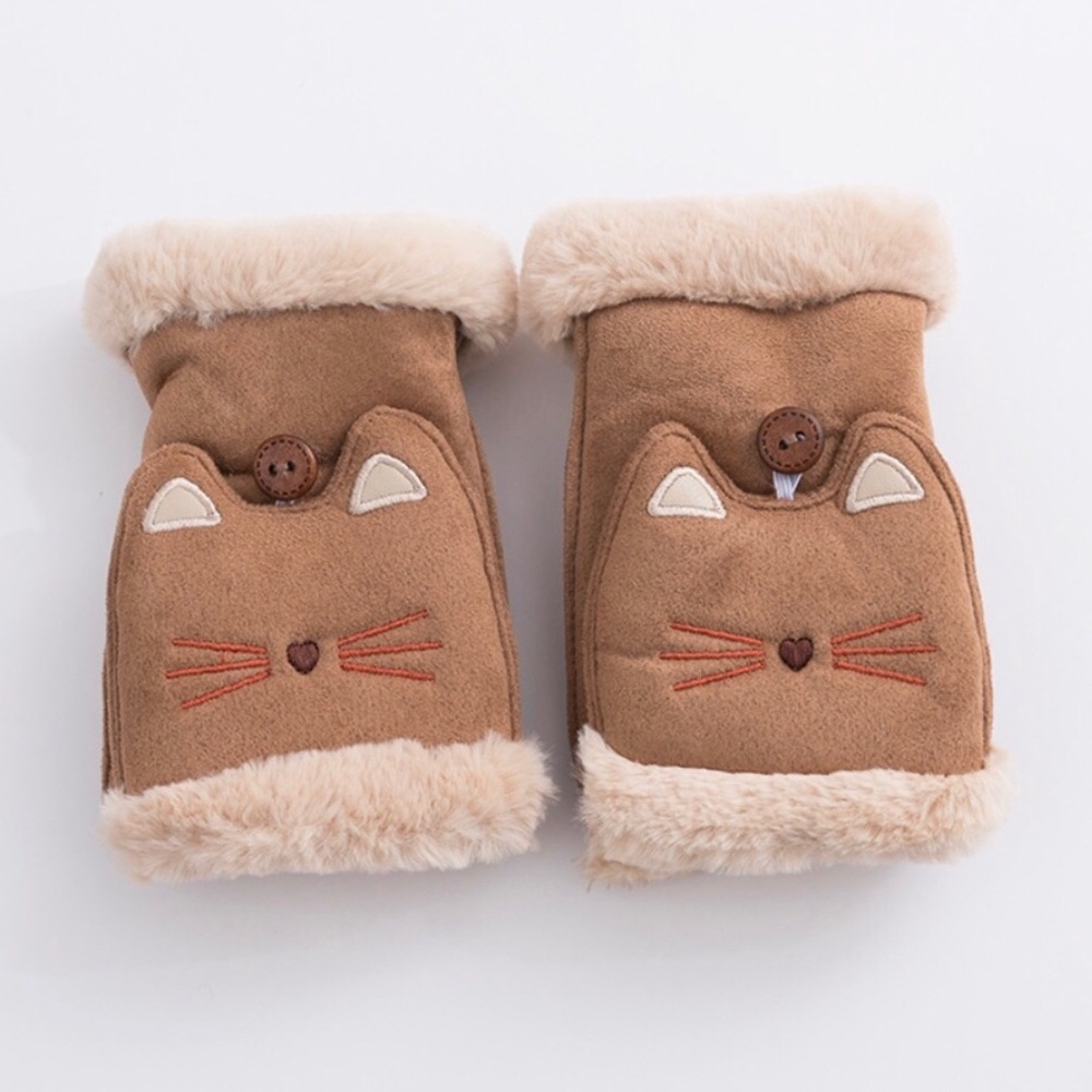 Kitty Button Gloves - Picture 4 of 8